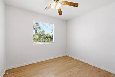 250 E Park Avenue, Gilbert, AZ 85234 - Photo 20