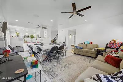 7926 W Hess Avenue, Phoenix, AZ 85043 - Photo 8