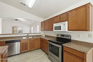 318 N 21st Cir, Coolidge, AZ 85128 - Photo 18