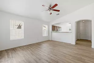 318 N 21st Cir, Coolidge, AZ 85128 - Photo 8
