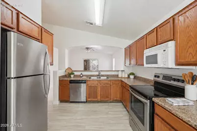 318 N 21st Circle, Coolidge, AZ 85128 - Photo 2