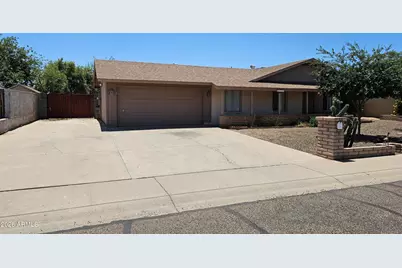 2135 W Maple Drive, Phoenix, AZ 85027 - Photo 2