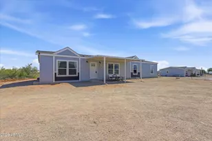 833 W Tepee St, Apache Junction, AZ 85120 - Photo 4