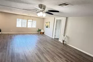 1562 S Desert View Pl, Apache Junction, AZ 85120 - Photo 8