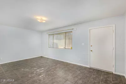 2226 W Heatherbrae Drive #Apt 2, Phoenix, AZ 85015 - Photo 4
