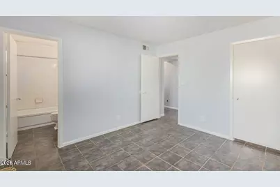 2226 W Heatherbrae Drive #Apt 2, Phoenix, AZ 85015 - Photo 12