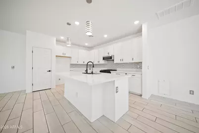 8853 W Fleetwood Lane, Glendale, AZ 85305 - Photo 8