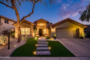 4375 E Lariat Ln, Phoenix, AZ 85050 - Photo 2