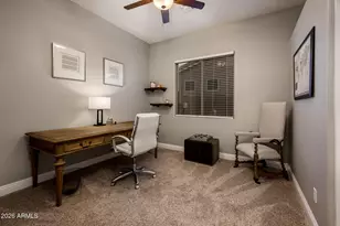 4375 E Lariat Ln, Phoenix, AZ 85050 - Photo 18