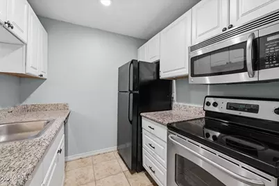 14203 N 19th Avenue #1030, Phoenix, AZ 85023 - Photo 10