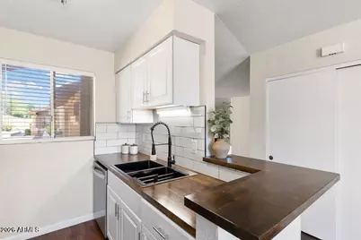 330 W Tonopah Drive #5, Phoenix, AZ 85027 - Photo 6