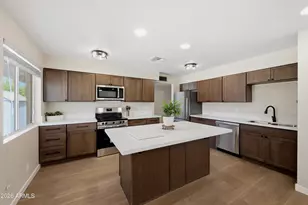 252 E 9th Dr, Mesa, AZ 85210 - Photo 4