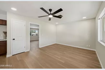 252 E 9th Drive, Mesa, AZ 85210 - Photo 8