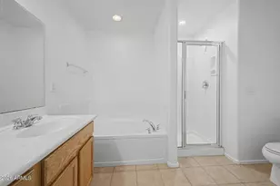 8777 W Dahlia Dr, Peoria, AZ 85381 - Photo 22