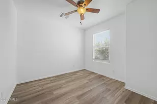 8777 W Dahlia Dr, Peoria, AZ 85381 - Photo 16