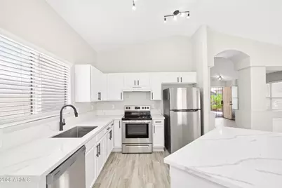 3046 W Abraham Lane, Phoenix, AZ 85027 - Photo 4
