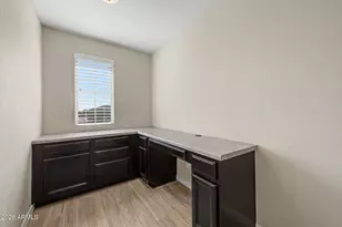 887 S Swallow Ln, Gilbert, AZ 85296 - Photo 20