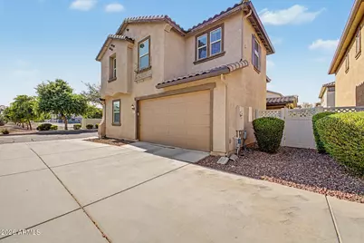 887 S Swallow Lane, Gilbert, AZ 85296 - Photo 4