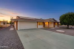 10551 W Prairie Hills Cir, Sun City, AZ 85351 - Photo 2