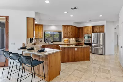 8626 E Santa Catalina Drive, Scottsdale, AZ 85255 - Photo 14