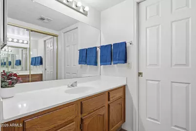 27 E Betty Elyse Lane, Phoenix, AZ 85022 - Photo 6