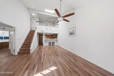 27 E Betty Elyse Lane, Phoenix, AZ 85022 - Photo 2