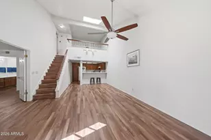 27 E Betty Elyse Ln, Phoenix, AZ 85022 - Photo 2