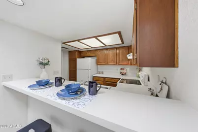 27 E Betty Elyse Lane, Phoenix, AZ 85022 - Photo 22