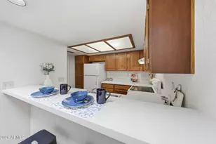 27 E Betty Elyse Ln, Phoenix, AZ 85022 - Photo 22