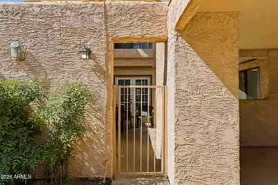 27 E Betty Elyse Lane, Phoenix, AZ 85022 - Photo 10