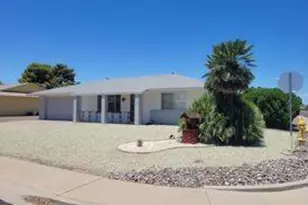 20032 N Willowcreek Cir, Sun City, AZ 85373 - Photo 2