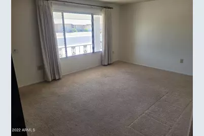 20032 N Willow Creek Circle, Sun City, AZ 85373 - Photo 4