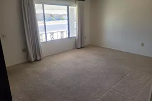 20032 N Willowcreek Cir, Sun City, AZ 85373 - Photo 4