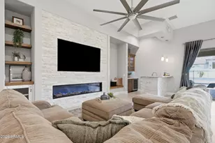 18214 W San Miguel Ct, Litchfield Park, AZ 85340 - Photo 16