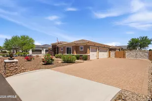 18214 W San Miguel Ct, Litchfield Park, AZ 85340 - Photo 4