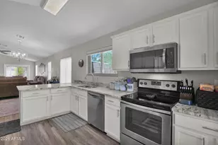 2258 E Soft Wind Dr, Phoenix, AZ 85024 - Photo 10