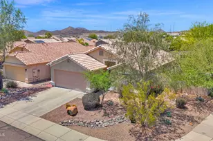2258 E Soft Wind Dr, Phoenix, AZ 85024 - Photo 2