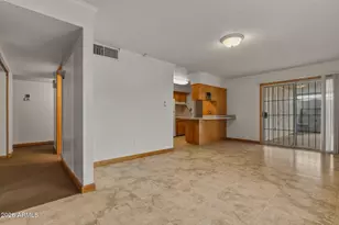 3636 W Keim Dr, Phoenix, AZ 85019 - Photo 10
