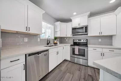 7226 N 23rd Avenue, Phoenix, AZ 85021 - Photo 2