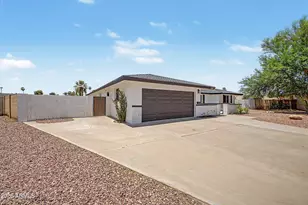 3234 S Allred Dr, Tempe, AZ 85282 - Photo 2