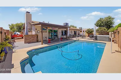 5746 W Desert Cove Avenue, Glendale, AZ 85304 - Photo 2