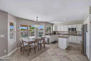 1208 E Beverly Ln, Phoenix, AZ 85022 - Photo 8