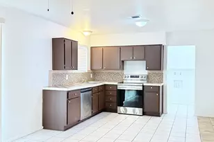 7202 N 36th Ave N, Phoenix, AZ 85051 - Photo 2
