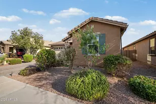 3925 E Constitution Dr, Gilbert, AZ 85296 - Photo 14