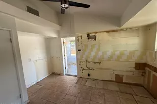 1112 W Bethany Home Rd, Phoenix, AZ 85013 - Photo 4