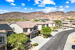 9114 W White Feather Ln, Peoria, AZ 85383 - Photo 2