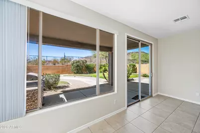 9114 W White Feather Lane, Peoria, AZ 85383 - Photo 10