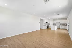 17966 W Montana De Oro Dr, Surprise, AZ 85387 - Photo 10