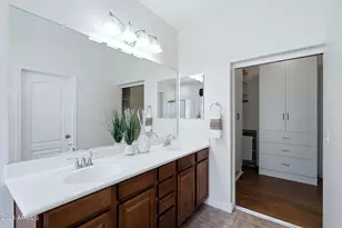 4247 E Vista Bonita Dr, Phoenix, AZ 85050 - Photo 16