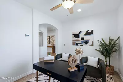 4247 E Vista Bonita Drive, Phoenix, AZ 85050 - Photo 2